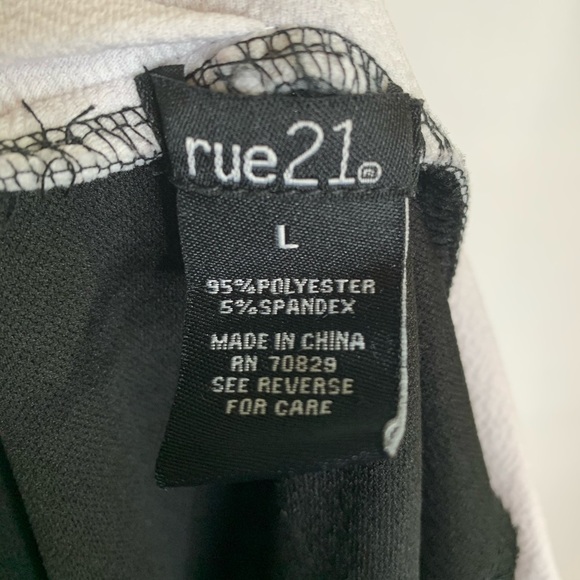 Black & White beautiful Rue21 Dress Large - Picture 5 of 5